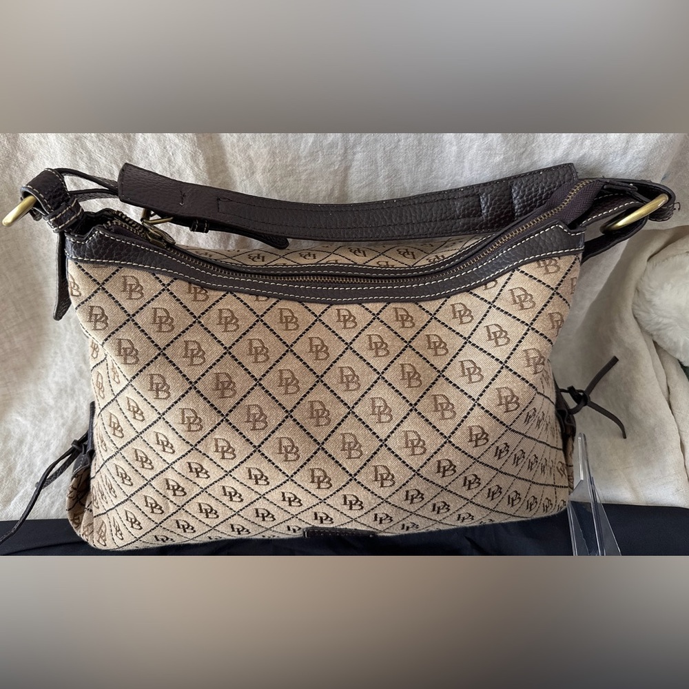 Dooney & Bourke Beige and Brown Shoulder Bag - Picture 6 of 10